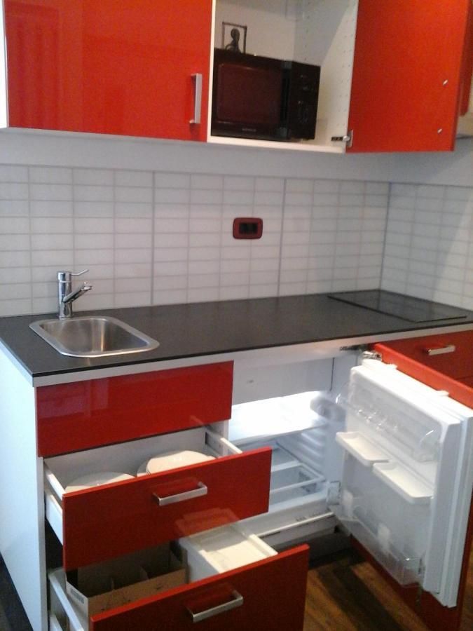 Studio Apartment With A View Of Ban Jelacic Square Zagabria Esterno foto